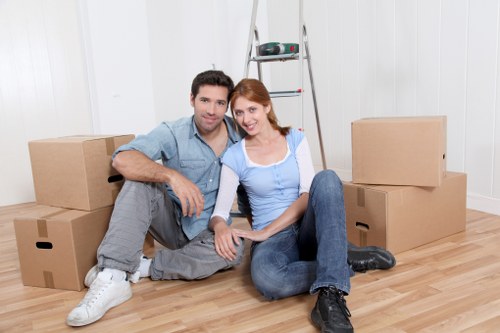 Packing and unpacking help for removals